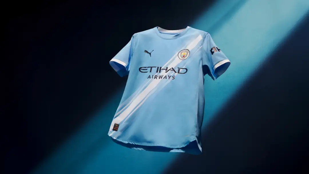 Manchester city new home kit