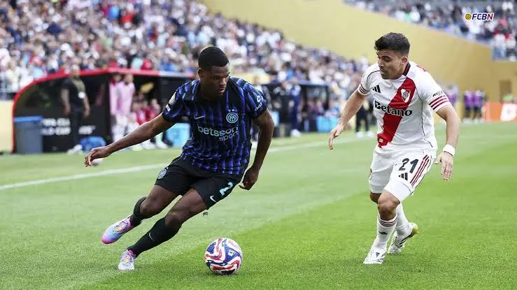 Manchester City Join Race for Denzel Dumfries Amid Interest from Manchester United and Barcelona