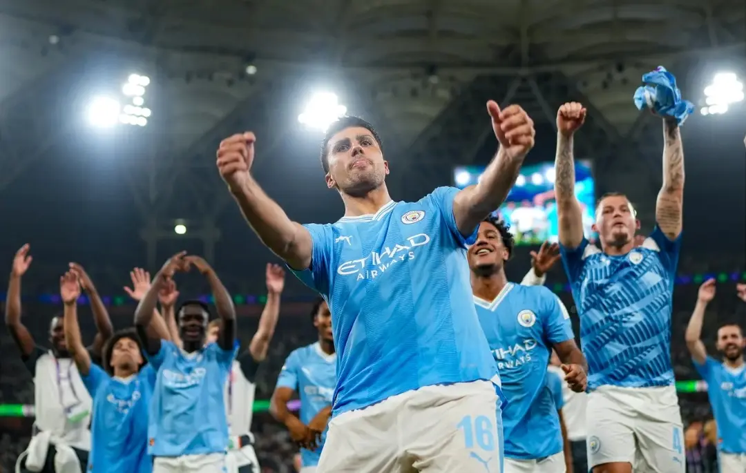 Real Madrid Preparing £100 Million Bid for Manchester City Midfielder Rodri