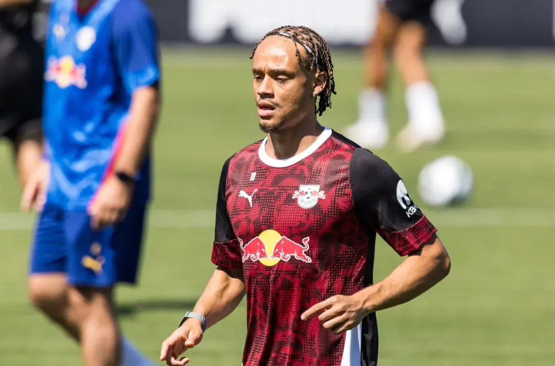 Manchester City Considering Late Move for Xavi Simons Amid Chelsea Talks