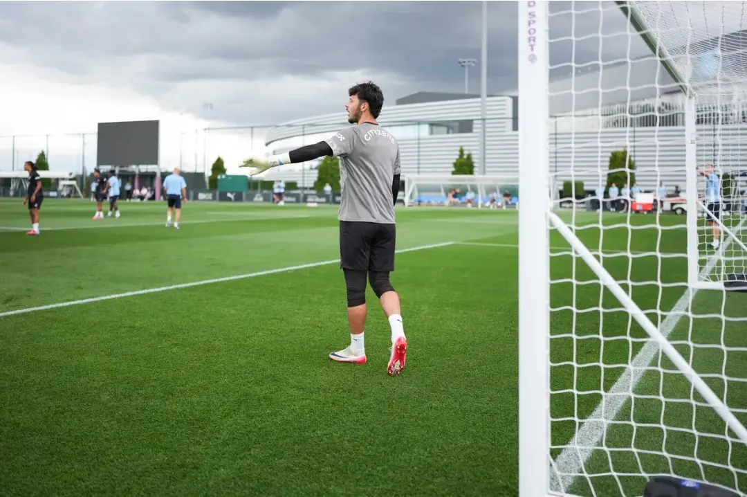James Trafford Starts for Manchester City in Premier League Opener
