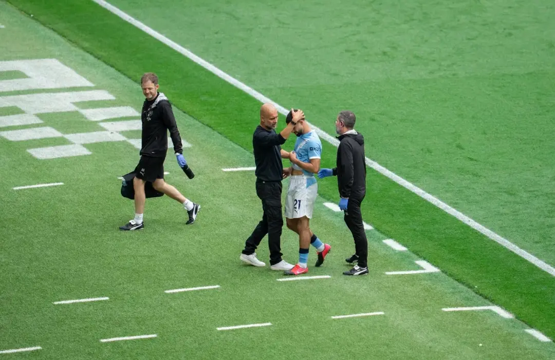 Pep Guardiola Provides Positive Rayan Aït-Nouri Injury Update Ahead of Brighton Clash