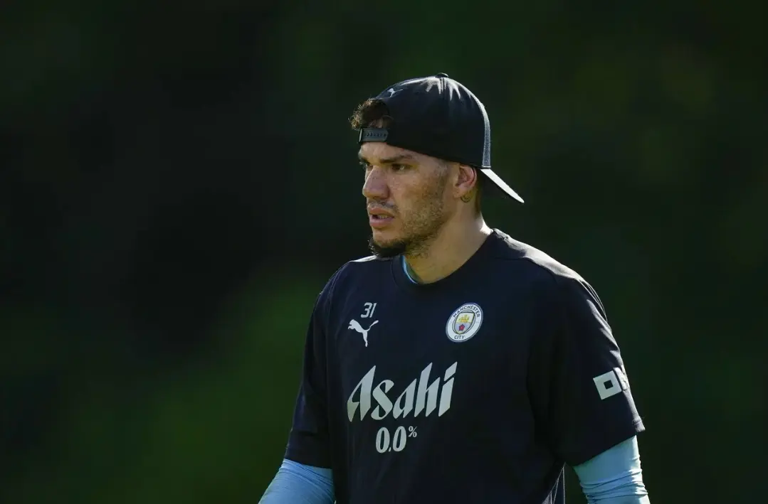 Fenerbahçe Submit Fresh Offer for Manchester City’s Ederson After Initial Bid Rejected