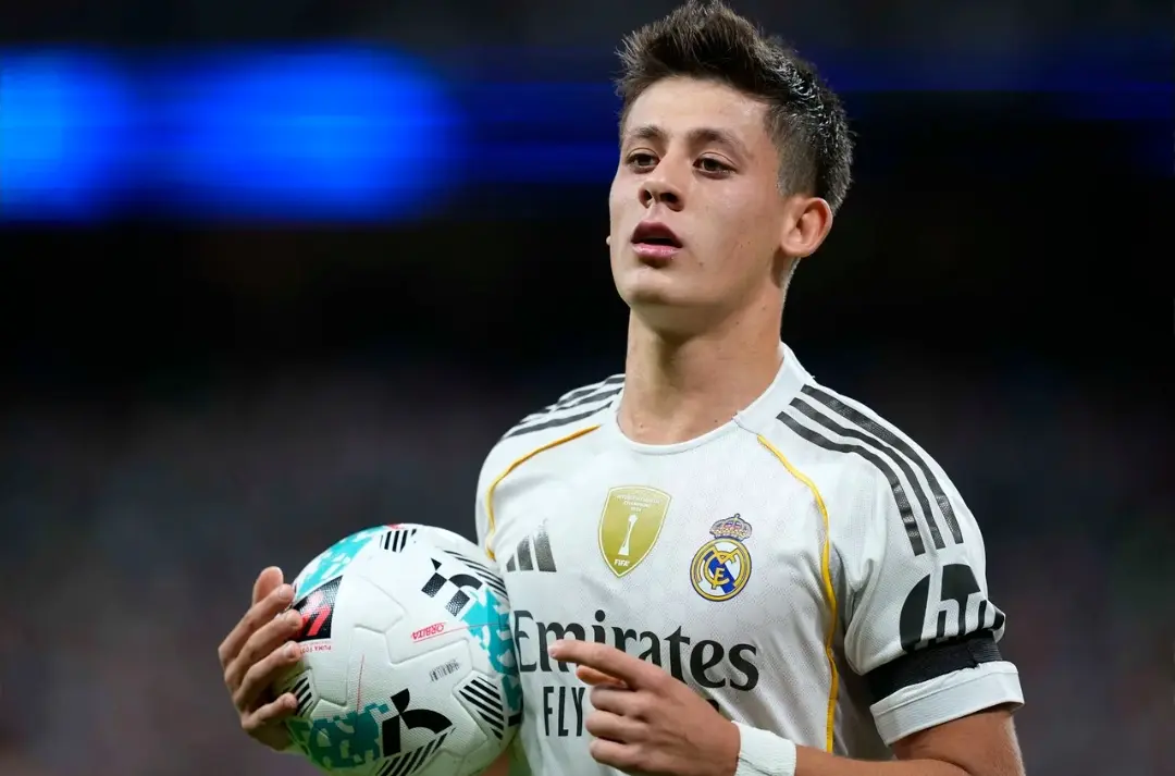 Manchester City Receive Pep Guardiola’s Order to Explore Real Madrid Midfield Talent