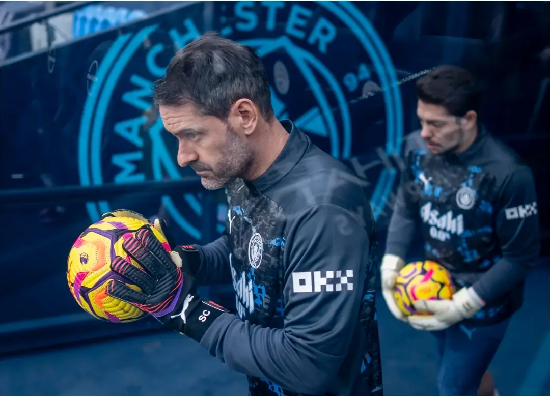 Recently-departed Manchester City icon announces retirement from football