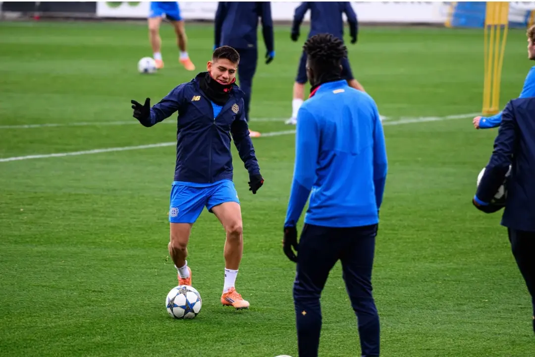 Claudio Echeverri Loan Future Remains Uncertain Amid Bayer Leverkusen Struggles