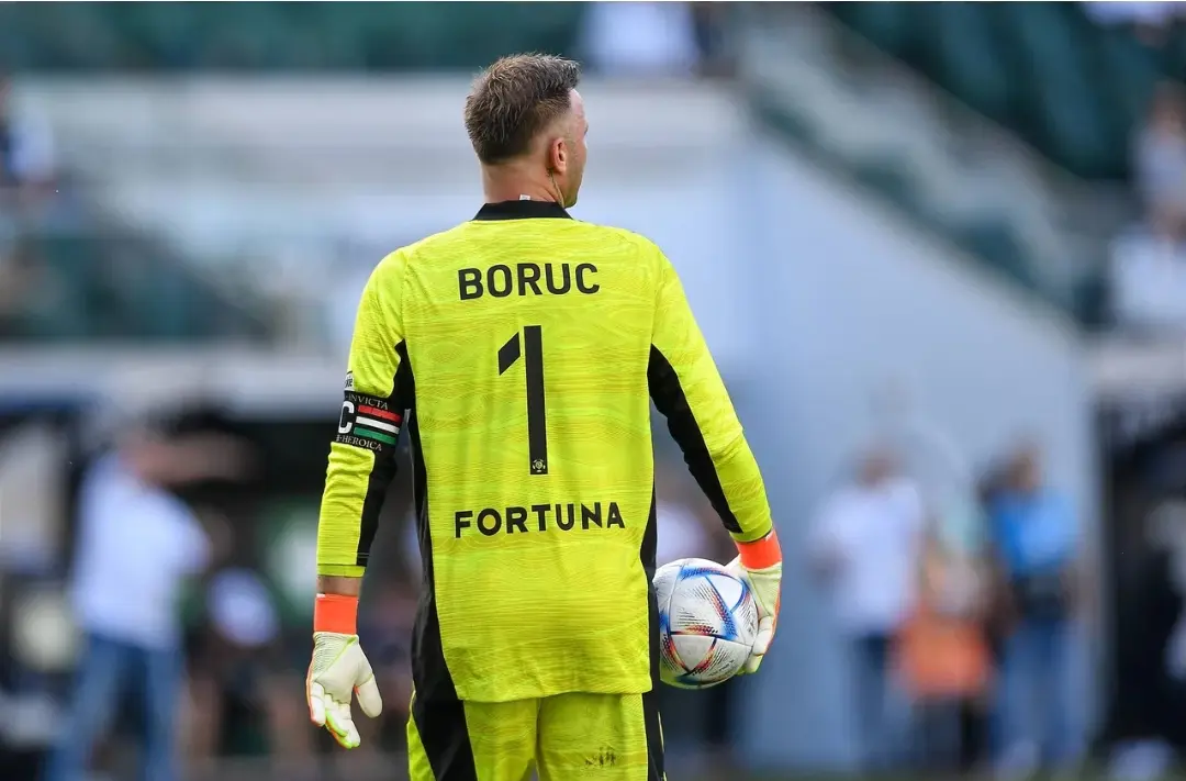 Former Premier League Goalkeeper Explains Why Manchester City Move Never Happened