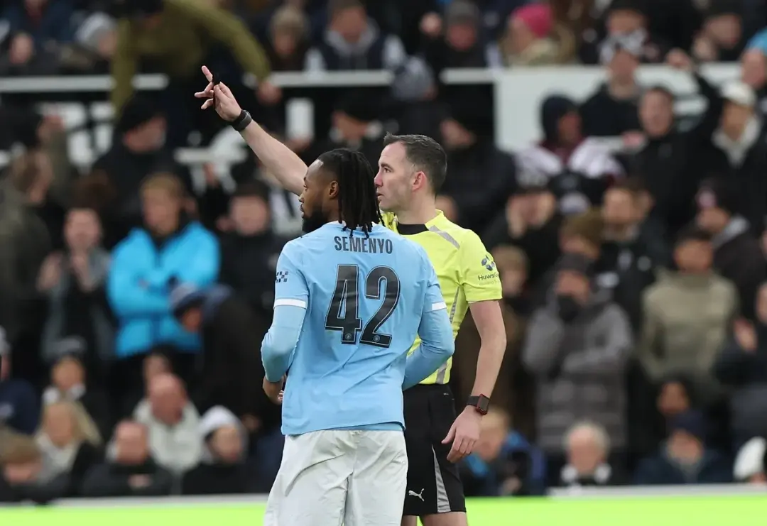 Bernardo Silva Appears to Question Refereeing Standards After Latest Manchester City Controversy