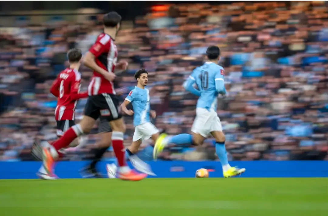 Max Alleyne Brings Seven Key Abilities to Manchester City, Says Pep Lijnders